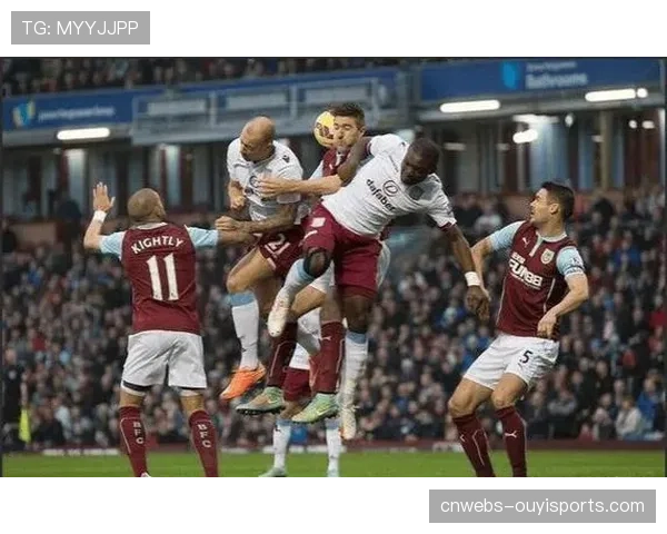 沃克助攻助力伯恩利升班马首胜 展现顶级传球功力 沃克助攻助力伯恩利升班马首胜 展现顶级传球功力