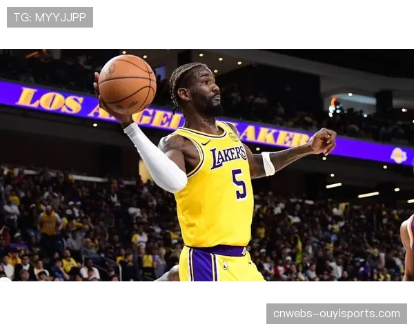 艾顿场均14分6篮板,湖人内线轮换深度提升 艾顿场均14分6篮板,湖人内线轮换深度提升