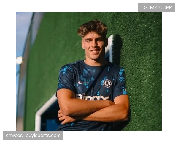 切尔西小将吉乌助攻后振臂高呼，蓝军青训又一天才冒头